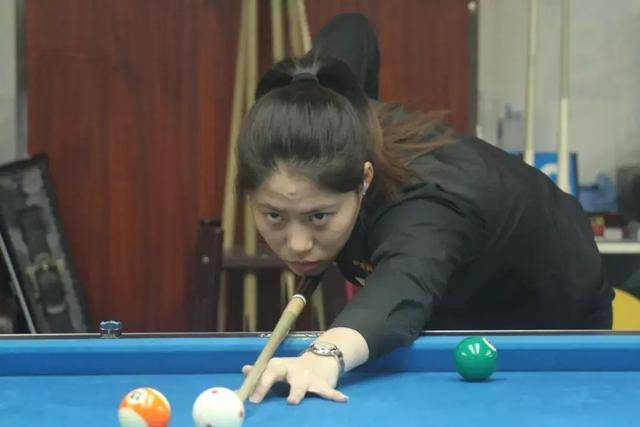 只依靠一个 只依靠一个