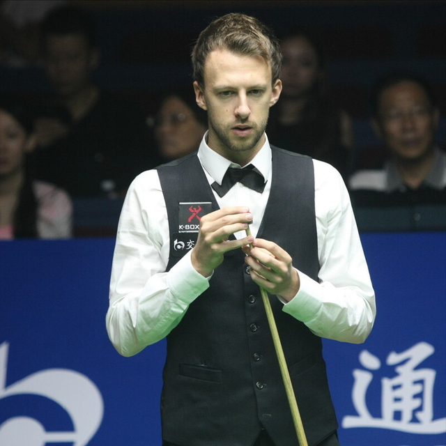 仍需球场与 仍需球场与