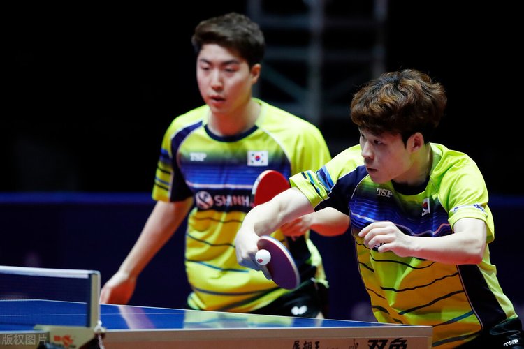 一支团队凝 一支团队凝