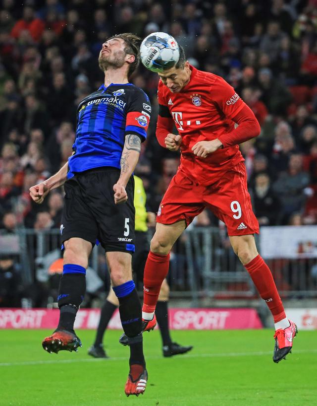 队球迷鼓掌 队球迷鼓掌